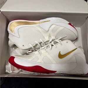Nike White, Gold & Red Men's Athletic Basketball Shoes
